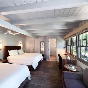 Quadruple Room Private Bathroom